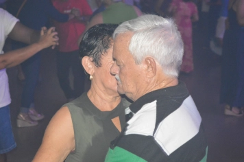 Foto relacionada - Baile da Melhor Idade une diversão e solidariedade em Guaíra