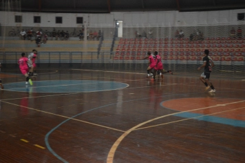Foto relacionada - Taça Guaíra de Futsal agita ginásio de esportes com jogos disputados
