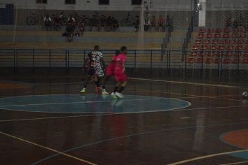 Foto relacionada - Taça Guaíra de Futsal agita ginásio de esportes com jogos disputados