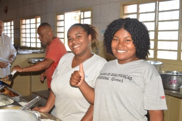 Foto - Festiva de fim de ano no Fundo Social