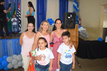 Foto relacionada - Formaturas da Educação Infantil Encantam Guaíra 