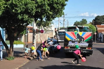 Foto relacionada - Prefeitura leva magia do Natal para os bairros da cidade