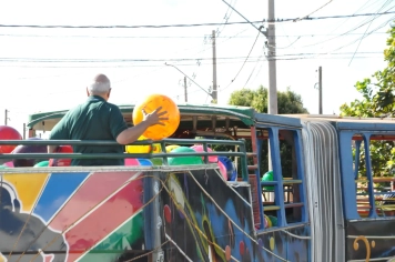Foto - Distribuição de Bolas Natal 2025