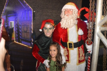 Foto relacionada - Luzes do Natal Encantado iluminaram os corações de Guaíra
