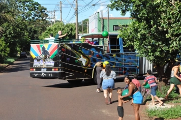 Foto relacionada - Prefeitura leva magia do Natal para os bairros da cidade