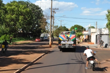 Foto - Distribuição de Bolas Natal 2025