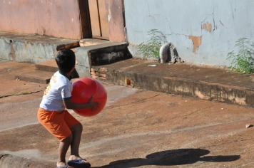 Foto - Distribuição de Bolas Natal 2025