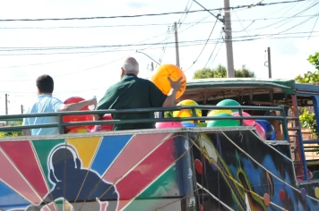 Foto - Distribuição de Bolas Natal 2025