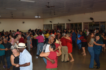 Baile de Primavera animou a Melhor Idade de Guaíra