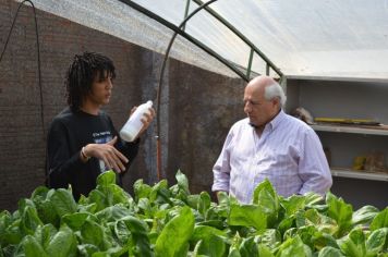 Com apoio da prefeitura de Guaíra, E.E. Dalva Lellis inaugura horta escolar