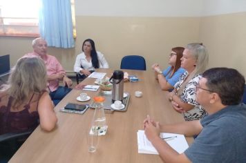 Prefeito Junão se reúne com Diretoria de Educação