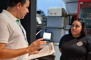 Procon de Guaíra em ação: orientação a bares e restaurantes na campanha estadual contra o metanol