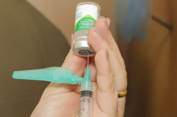 Com dois pacientes internados por Influenza A, Saúde reforça vacinação contra a gripe no município