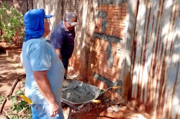 Prefeitura reconstrói muro da EMEF do Guaritá