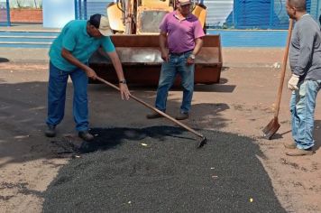 Prefeitura realiza operação “Tapa Buracos” pela cidade