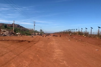 DESCARTE IRREGULAR DE LIXO É CRIME E PREJUDICA A SAÚDE DE TODOS OS GUAIRENSES 