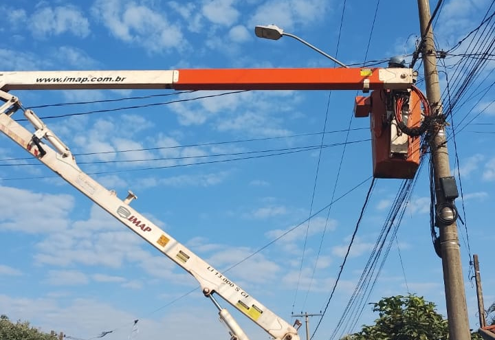 A noite em 15 bairros da cidade está mais segura, iluminada e convidativa
