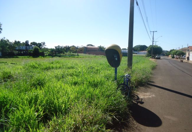 Posturas intensifica fiscalização em terrenos sujos