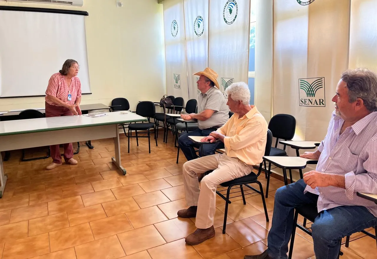 Pequenos produtores de leite iniciam articulação para fortalecer setor