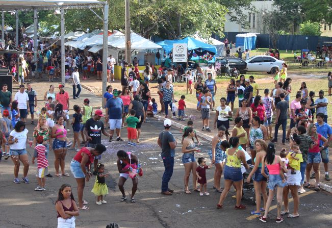 CarnaGuaira terá matinês no domingo e terça