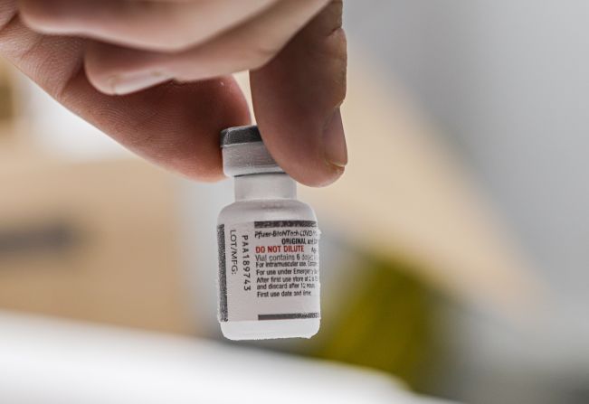 Guaíra inicia aplicação da 2ª dose de reforço da vacina bivalente contra a Covid-19