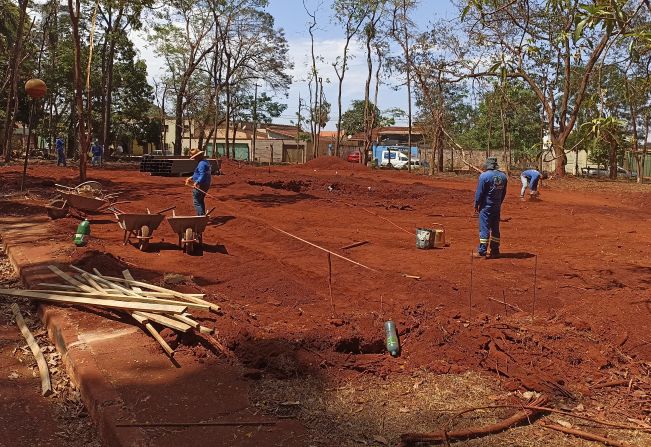 Prefeitura inicia construção de viveiros da Onça e Imersão de Pássaros