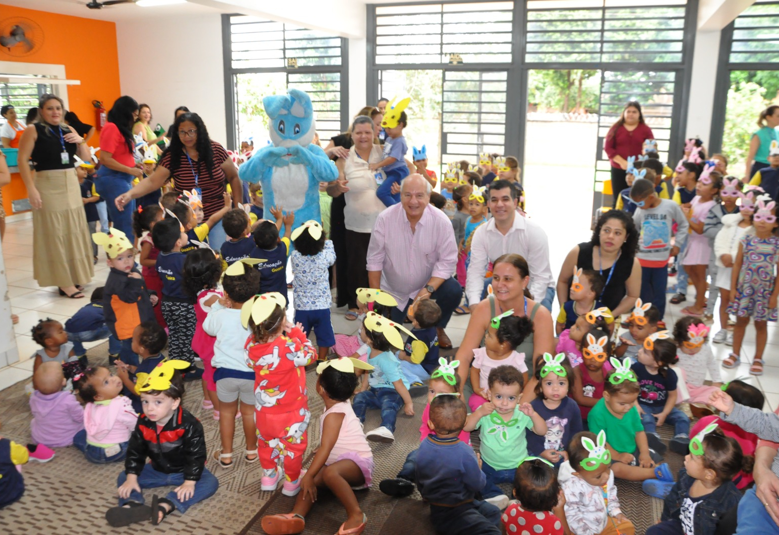Prefeitura de Guaíra distribui ovos de Páscoa para alunos da rede municipal