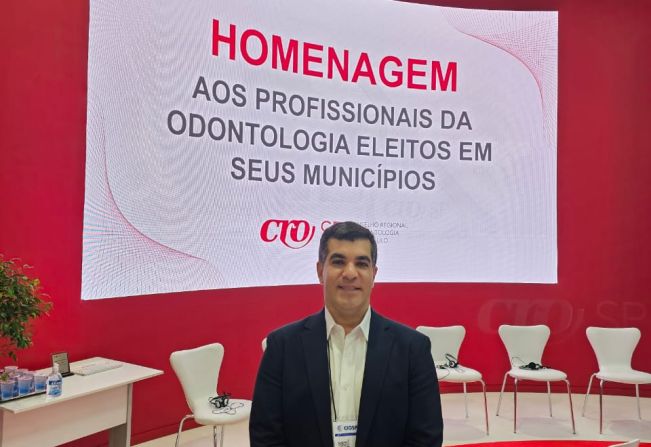 Vice-prefeito é homenageado em Congresso Odontológico e reforça pedido de Unidade Móvel Odontológica