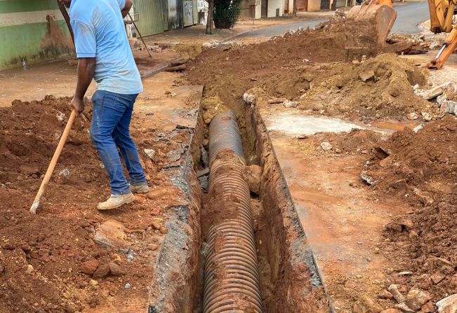 DEAGUA e prefeitura realizam importante obra em galeria de águas pluviais do Jardim Eliza