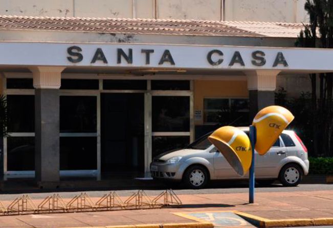 Santa Casa de Guaíra emite nota e rebate acusação de negligência médica