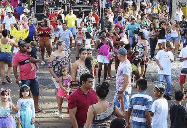 Inscrições de ambulantes para o CarnaGuaíra 2023 ocorrem até quarta (08/02)