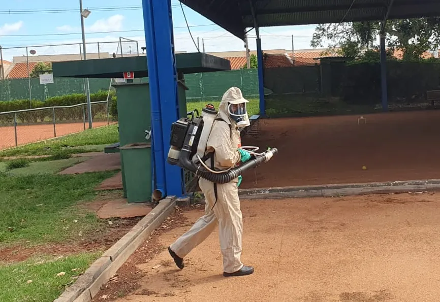 Guaíra reforça combate a insetos com nebulização em escolas municipais, estaduais e na APAE