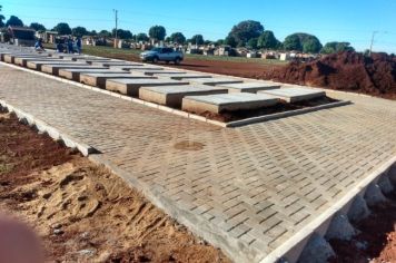  CONSTRUÇÃO DE 50 TÚMULOS E VIAS NO CEMITÉRIO MUNICIPAL