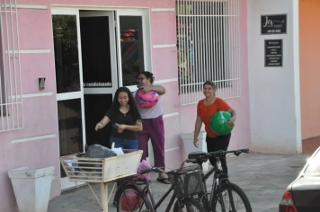 Foto - Distribuição de Bolas Natal 2025