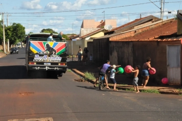 Foto - Distribuição de Bolas Natal 2025