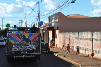 Foto - Distribuição de Bolas Natal 2025