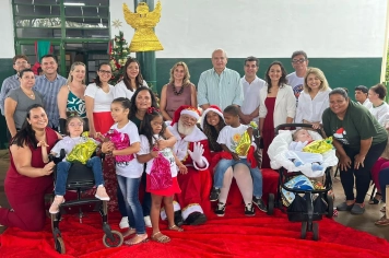 Natal de emoção: Prefeitura de Guaíra prestigia celebração natalina da APAE