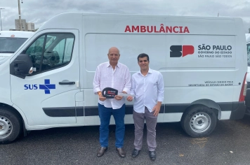 Saúde em Dia: Junão e Renan recebem novo veículo para a Saúde de Guaíra em cerimônia com o Governador Tarcísio