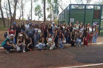 Zoológico de Guaíra vira sala de aula para universitários de biologia e veterinária