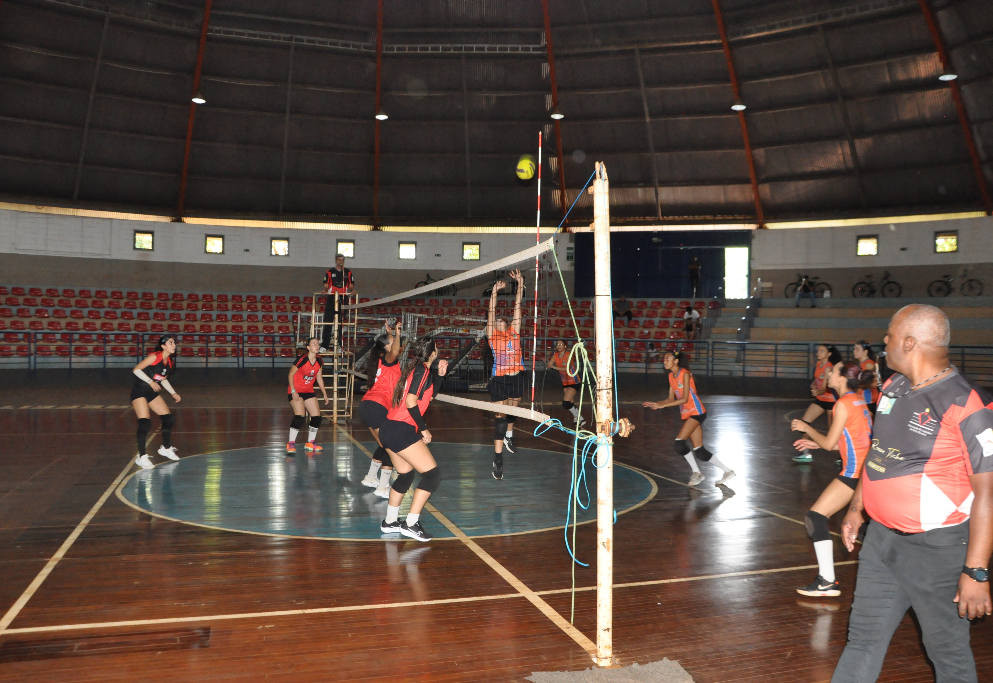 Guaíra brilhou em casa e conquistou o título na Série Bronze da APV