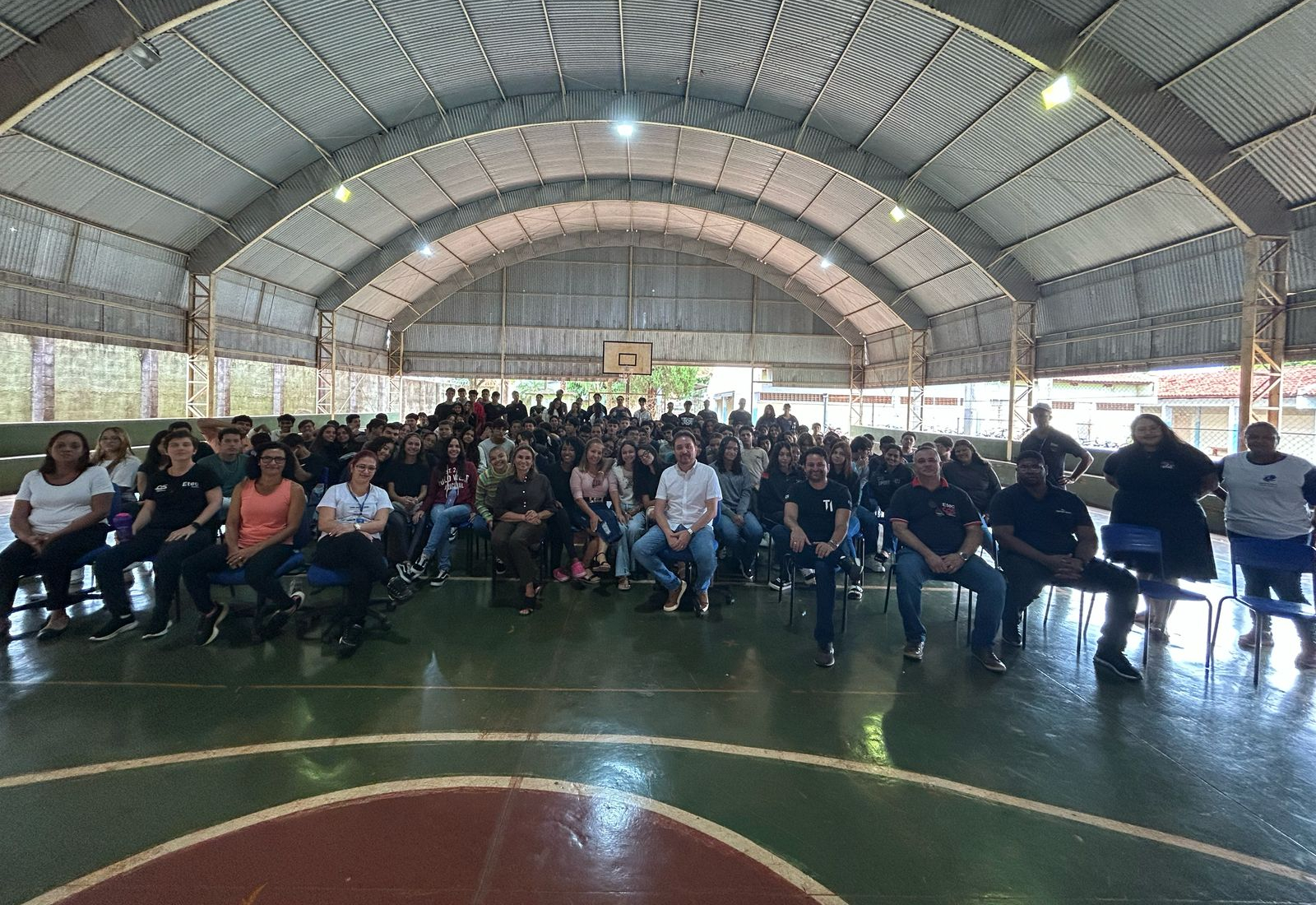 Mês da Mulher em Guaíra promove conscientização e diálogo com adolescentes das escolas estaduais