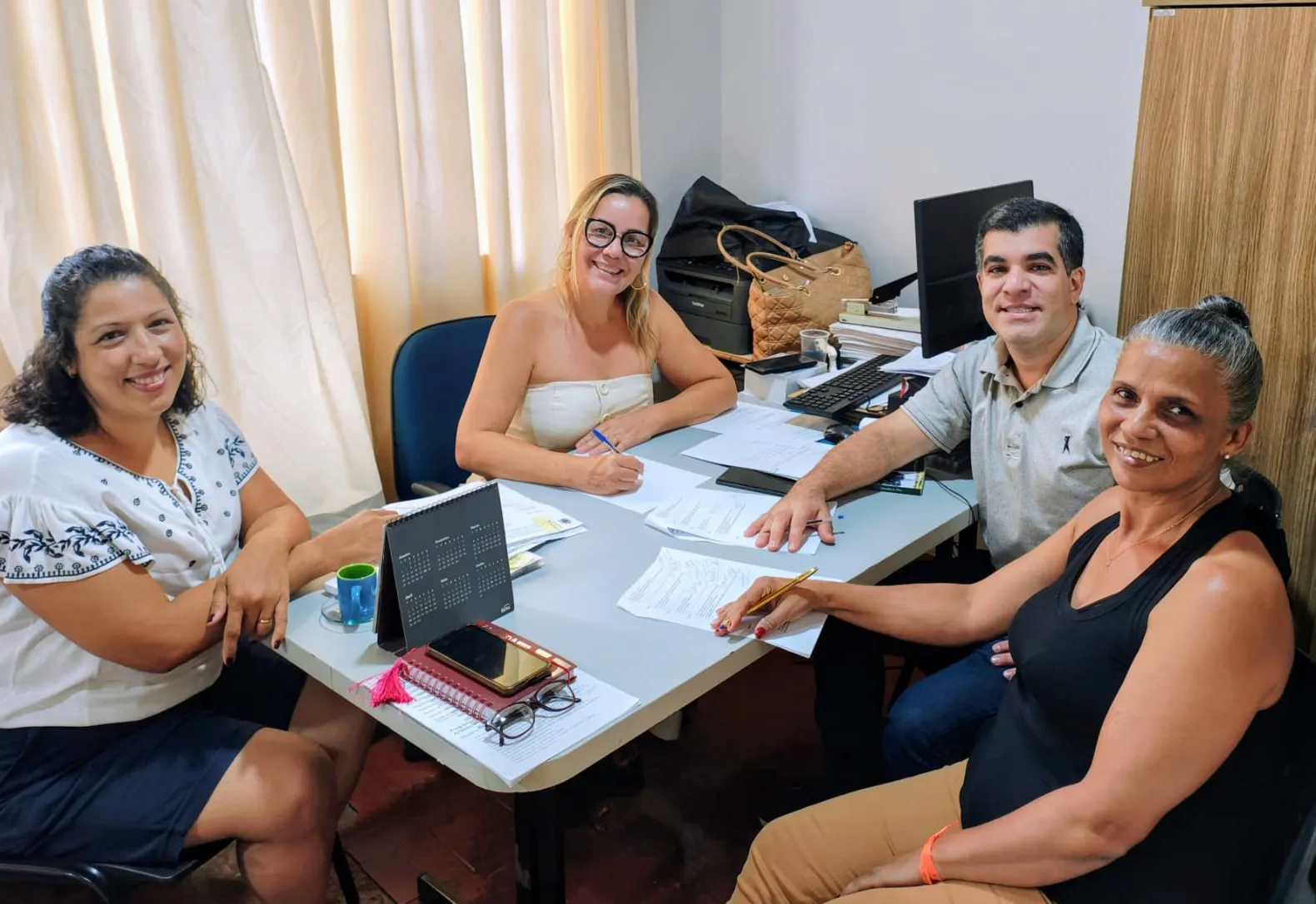 Reunião com artesãs define planejamento 2026 da Casa do Artesão de Guaíra