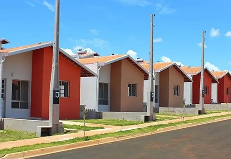 Prefeitura anuncia inscrições para 90 novas moradias populares; Prefeito destaca avanço na habitação