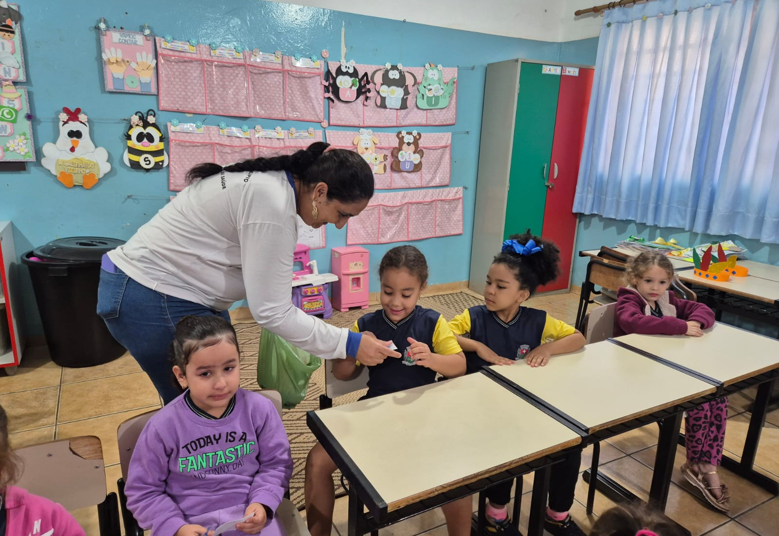 Equipes de Saúde da Família de Guaíra vão as escolas conscientizar sobre a importância da vacinação